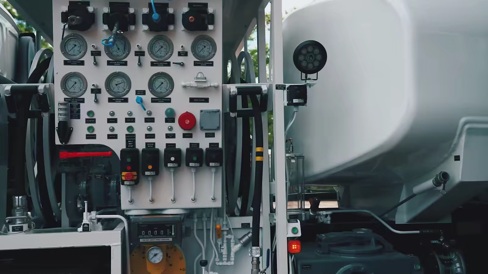 Pressure gauges and valves on the control panel of a MATEŞ vehicle