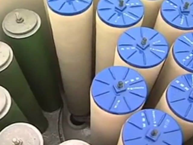 Filter elements installed in a vessel, seen from above